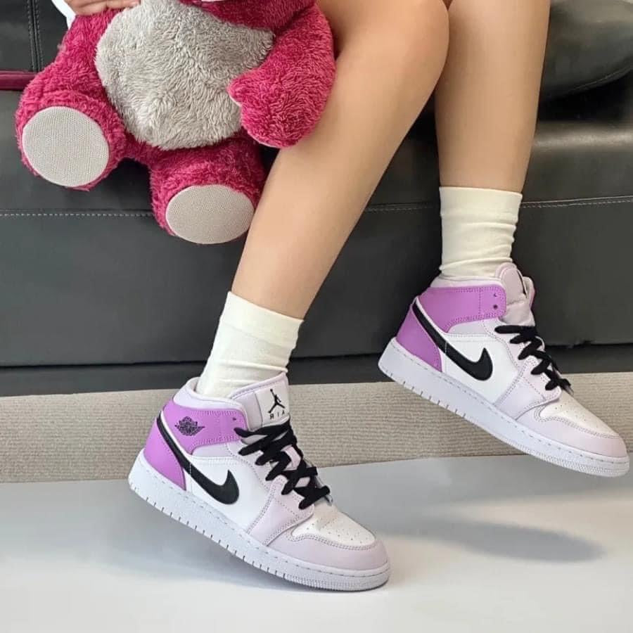 Jordan 1 Mid Barely Grape Trainers