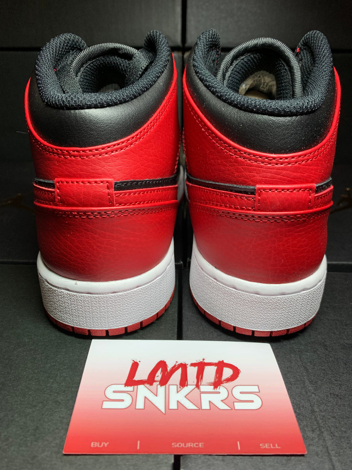 Jordan 1 Mid Banned 2020 Trainers