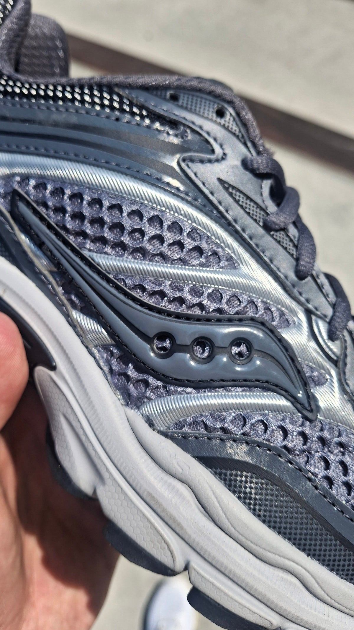 Saucony ProGrid Omni 9 OG – Carbon Cadet Trainers