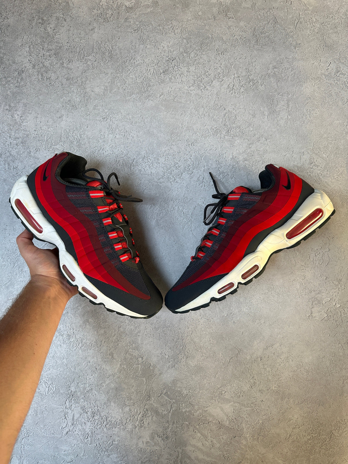 Nike Air Max 95 | Anthracite Red No Sew | UK 11