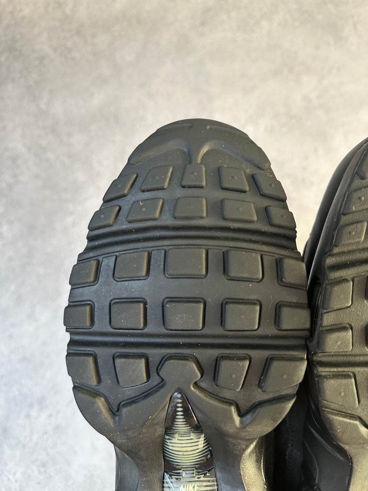 Nike Air Max 95 | Black / Smoke Grey | UK 8