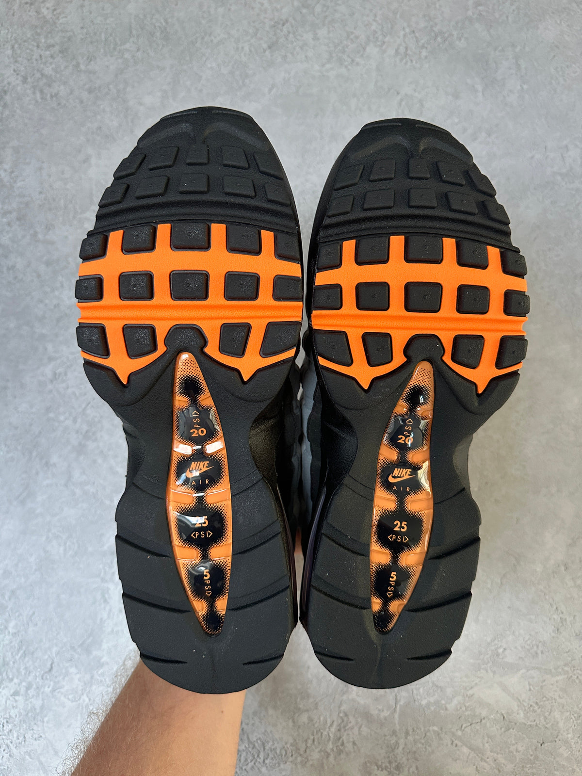 Nike Air Max 95 | Mandarin 2025 | UK 9.5