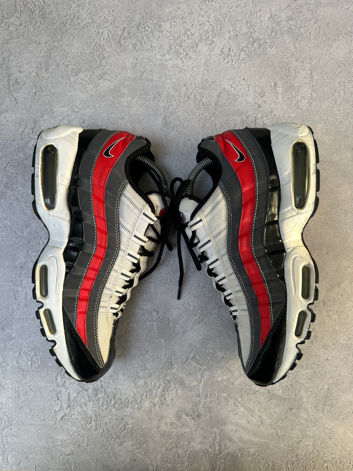 Nike Air Max 95 | Black / Chilling Red / Dark Grey | UK 8