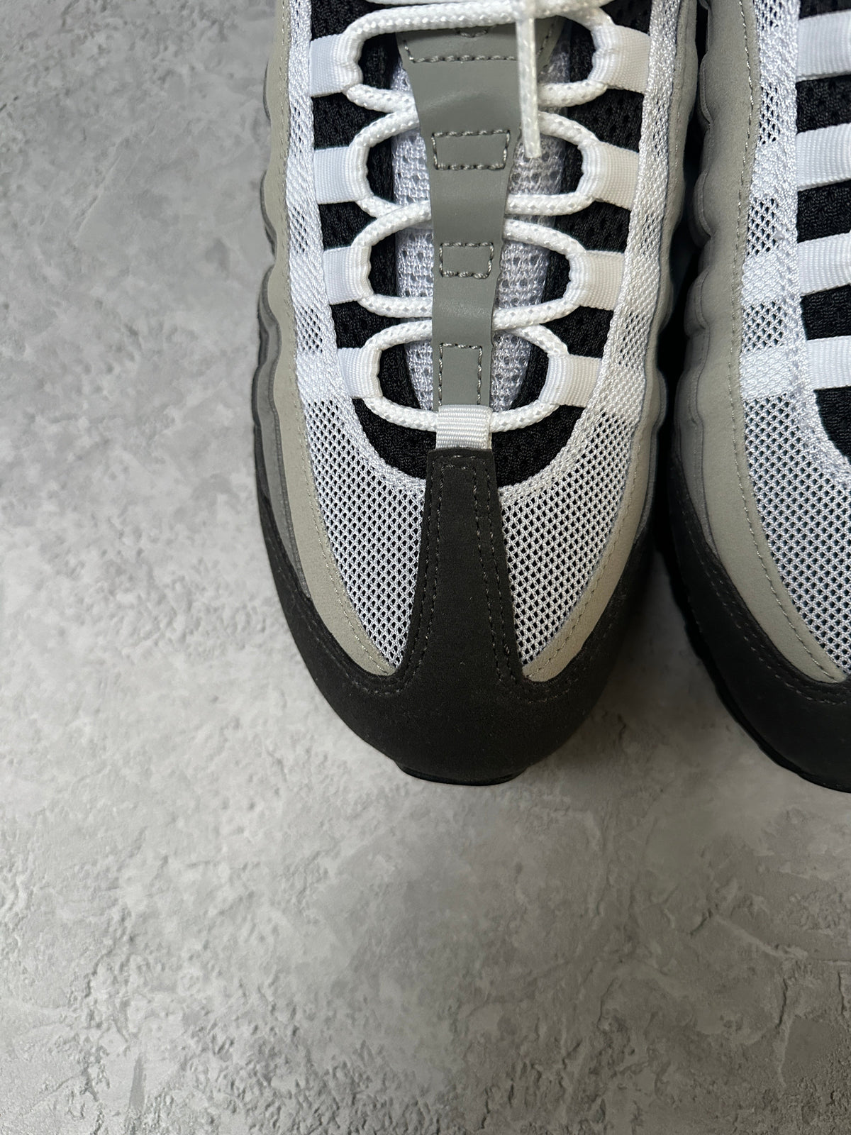 Nike Air Max 95 | Granite 2026 | UK 7.5