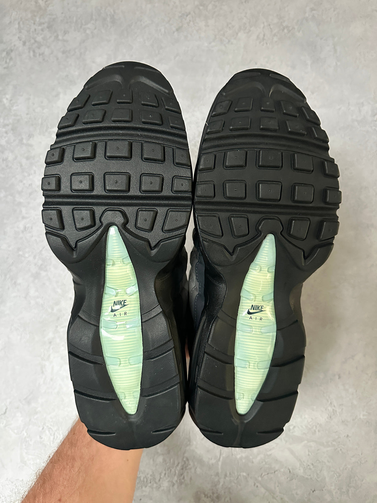 Nike Air Max 95 | Aluminum | UK 9.5