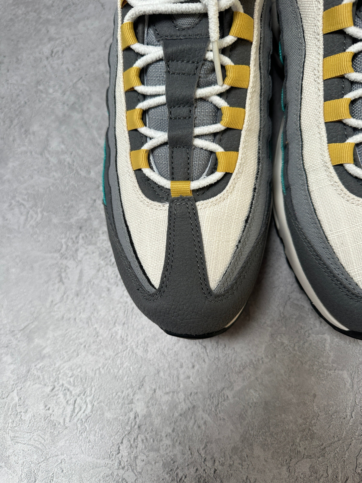 Nike Air Max 95 | Air Sprung | UK 10