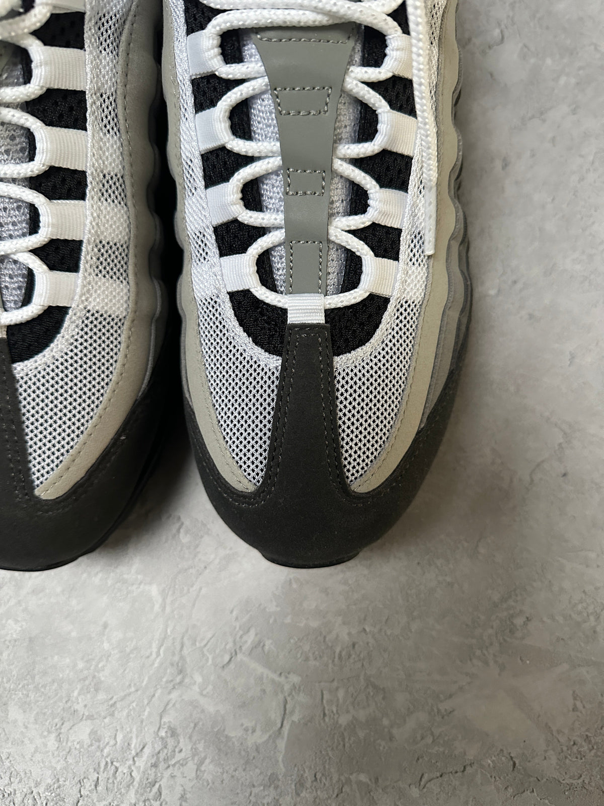 Nike Air Max 95 | Granite 2026 | UK 7.5