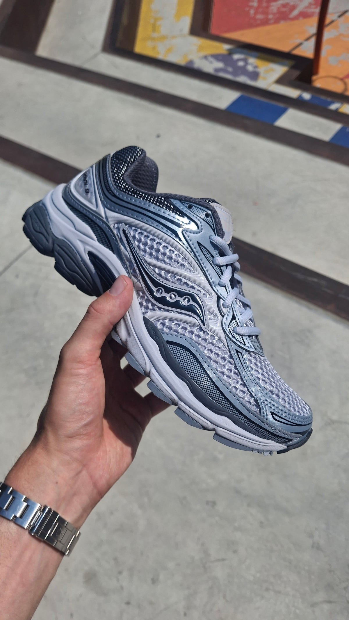 Saucony ProGrid Omni 9 OG – Microchip Trainers