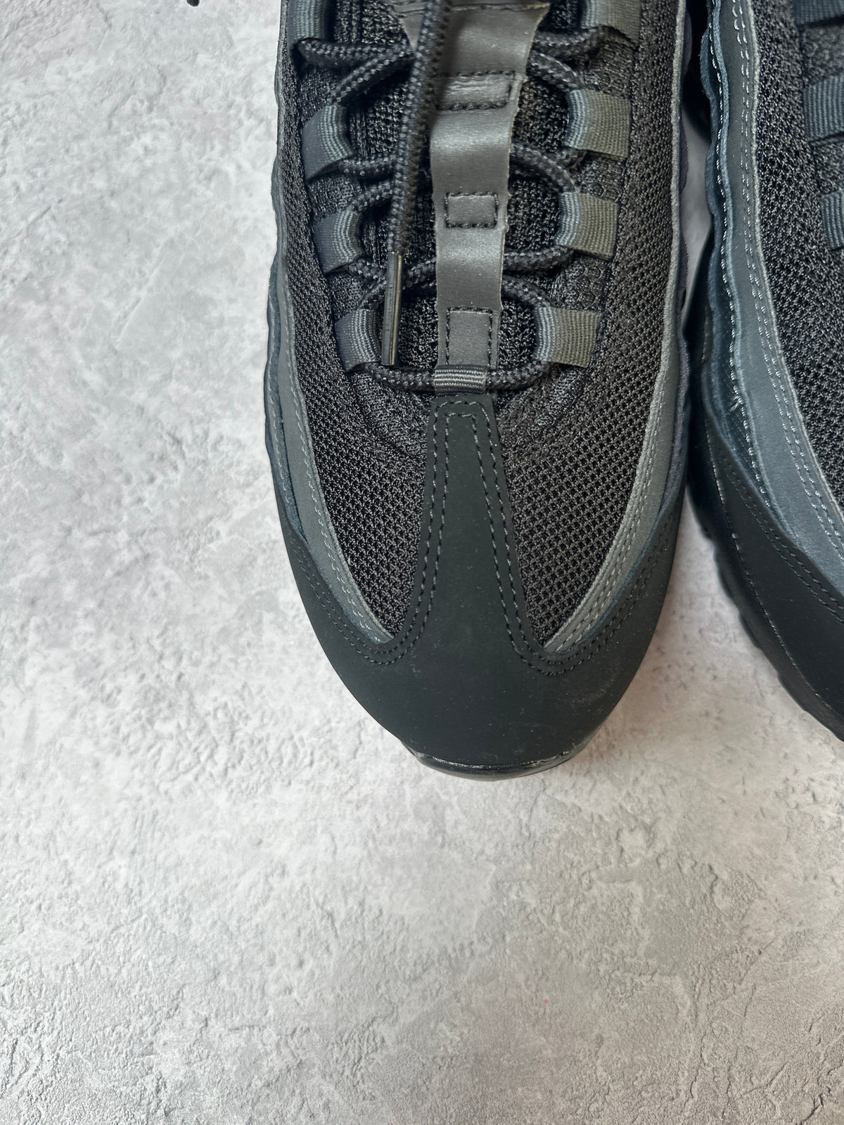 Nike Air Max 95 | Black Anthracite | UK 8.5