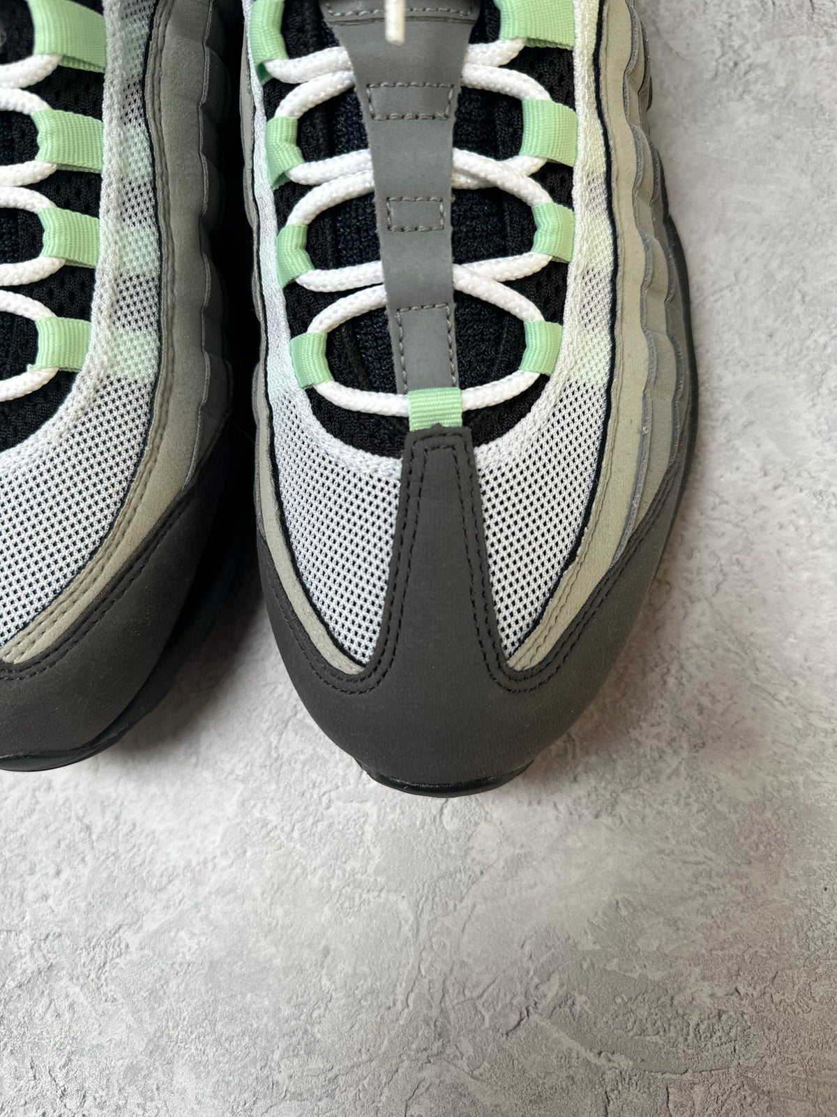 Nike Air Max 95 | Fresh Mint | UK 9.5