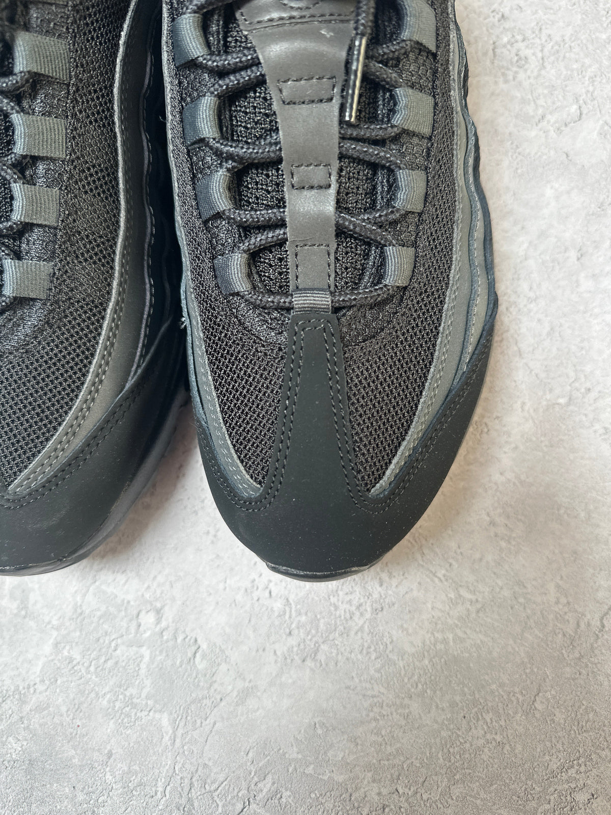 Nike Air Max 95 | Black Anthracite | UK 8.5