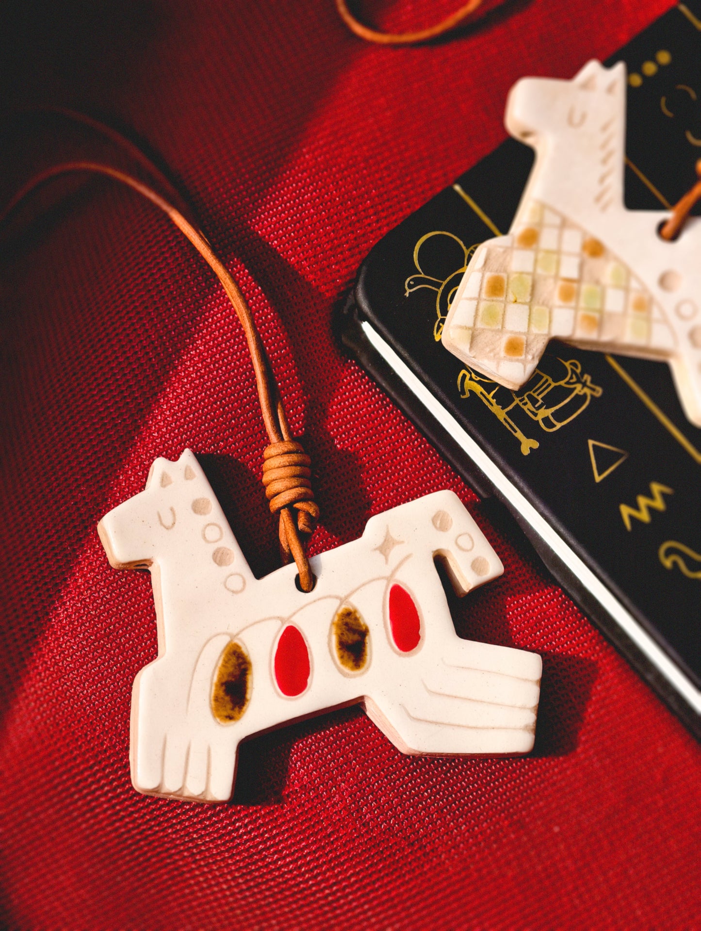 Her Market - Infinity Love Pattern Brown Symbolic Ceramic Horse Charm