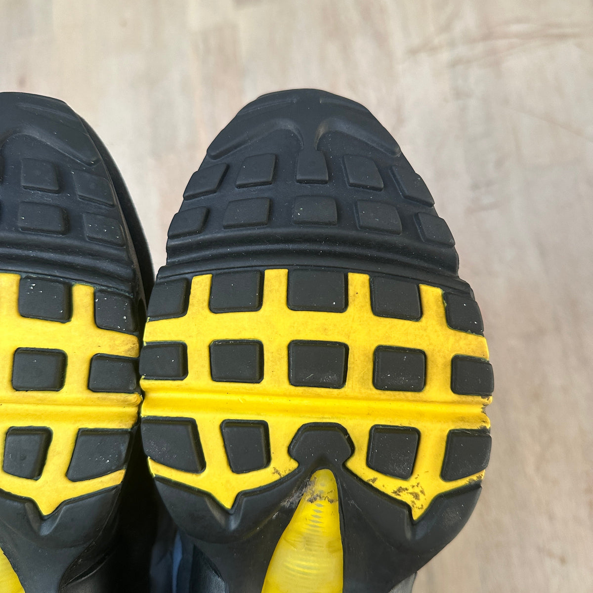 Nike Air Max 95 | Tour Yellow 2011 | UK 7.5