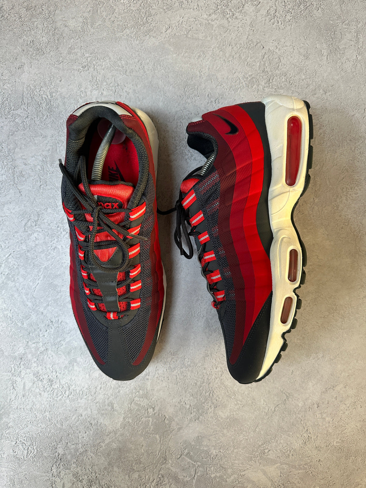 Nike Air Max 95 | Anthracite Red No Sew | UK 11