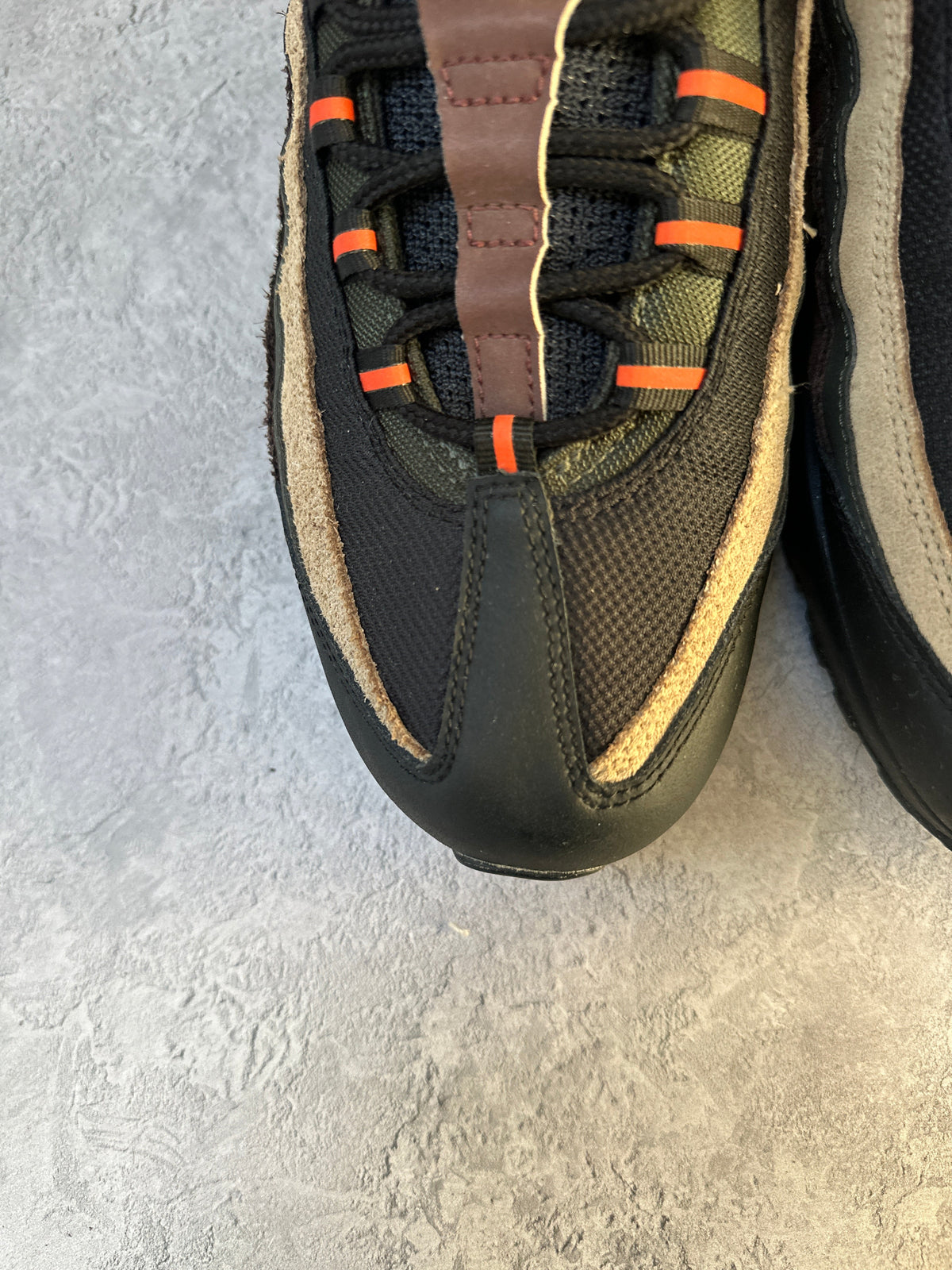 Nike Air Max 95 | Dark Army | UK 9