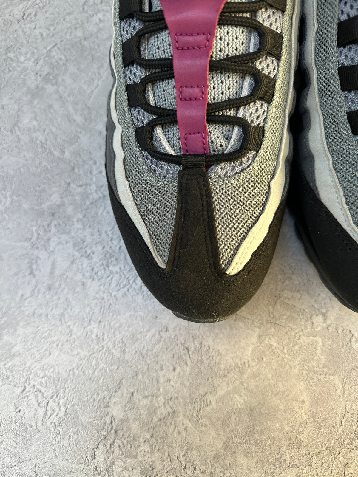 Nike Air Max 95 | 2020 Grey / Neon / Maroon IDs | UK 8.5