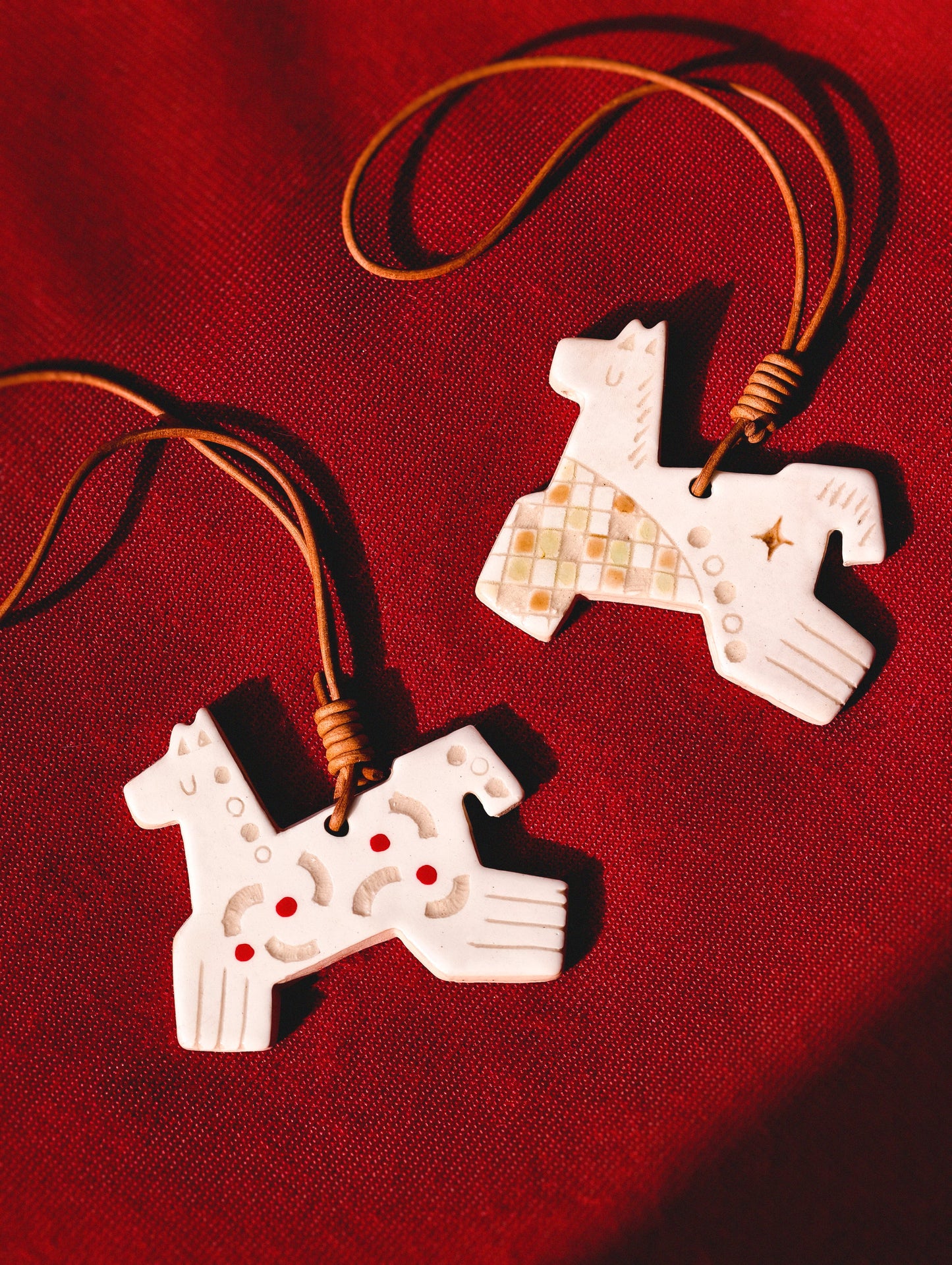 Her Market - Infinity Love Pattern Brown Symbolic Ceramic Horse Charm