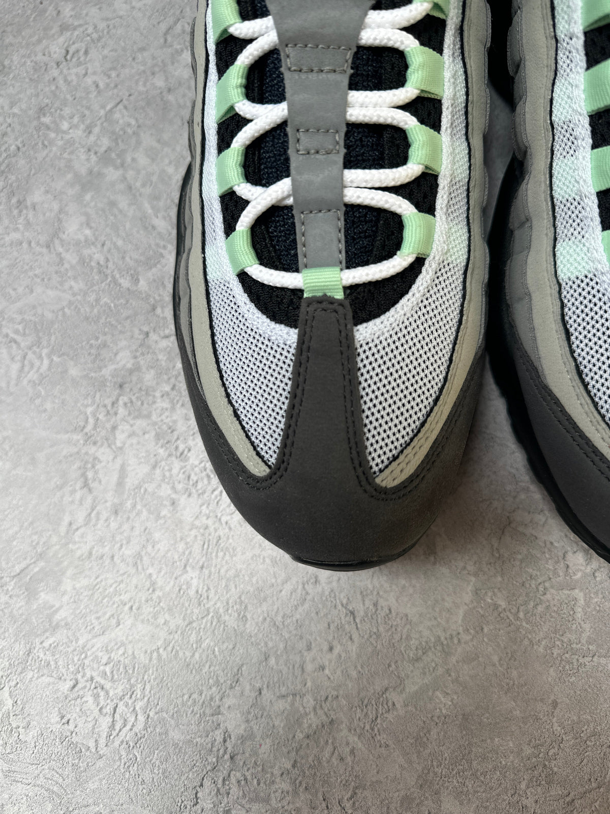 Nike Air Max 95 | Fresh Mint | UK 9.5