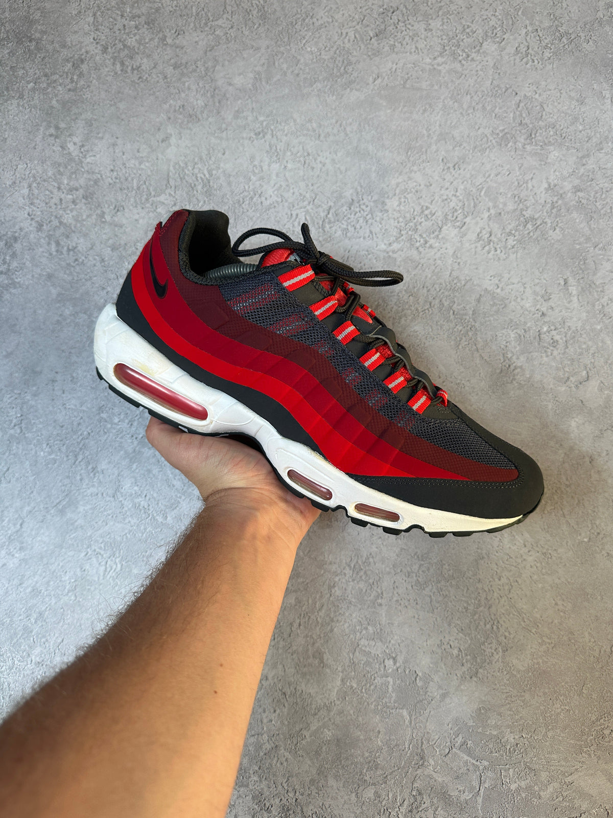 Nike Air Max 95 | Anthracite Red No Sew | UK 11