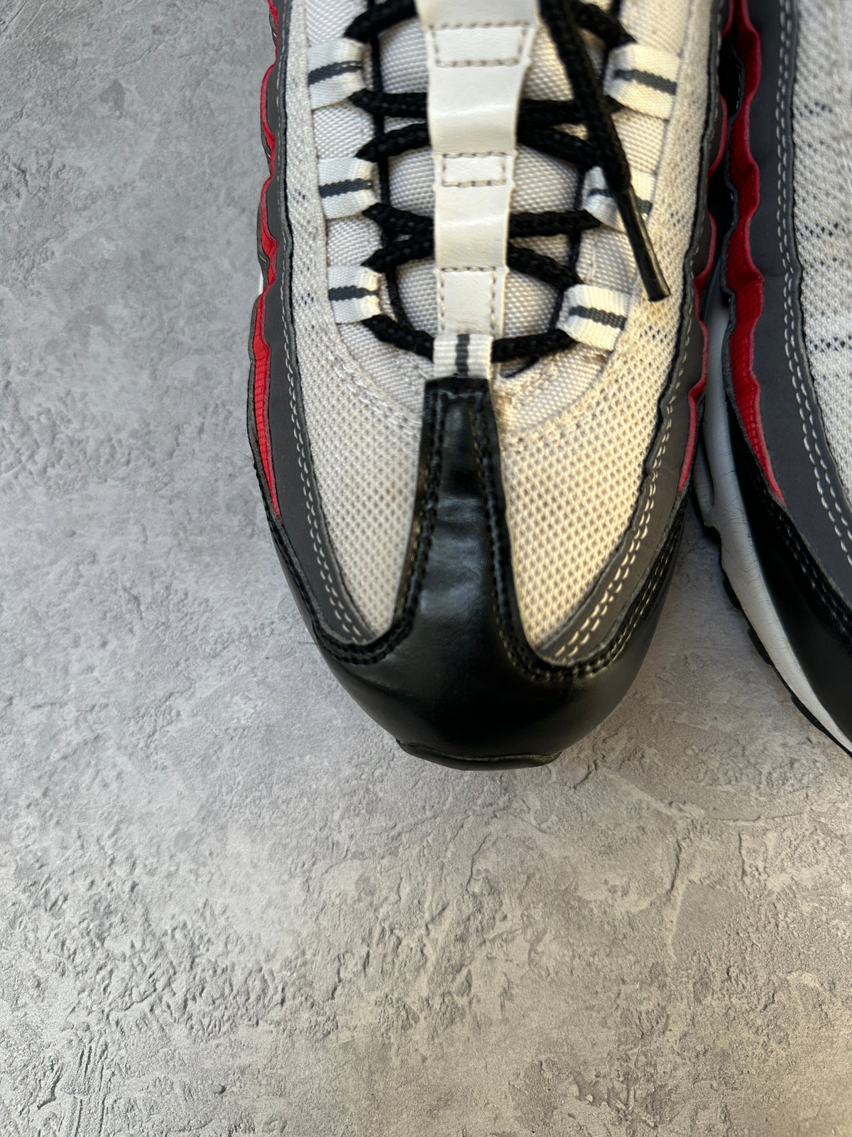 Nike Air Max 95 | Black / Chilling Red / Dark Grey | UK 8