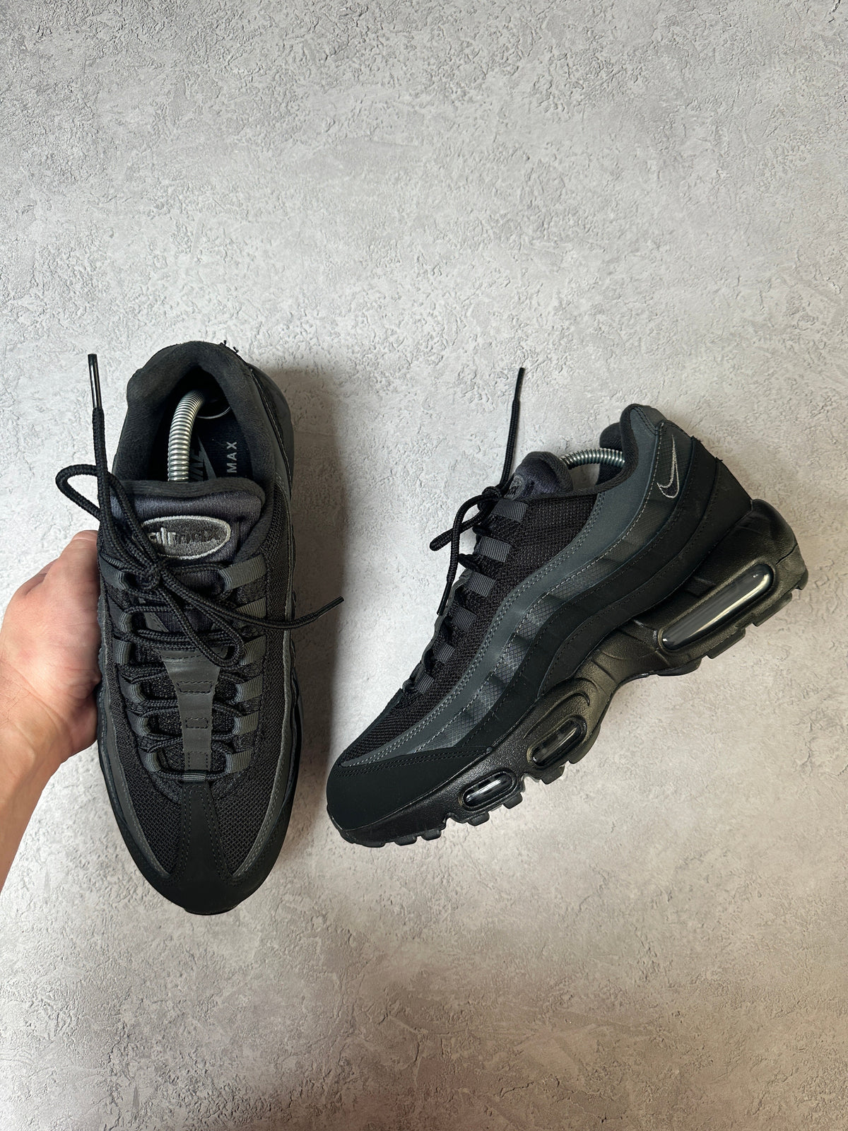 Nike Air Max 95 | Black Anthracite | UK 8.5