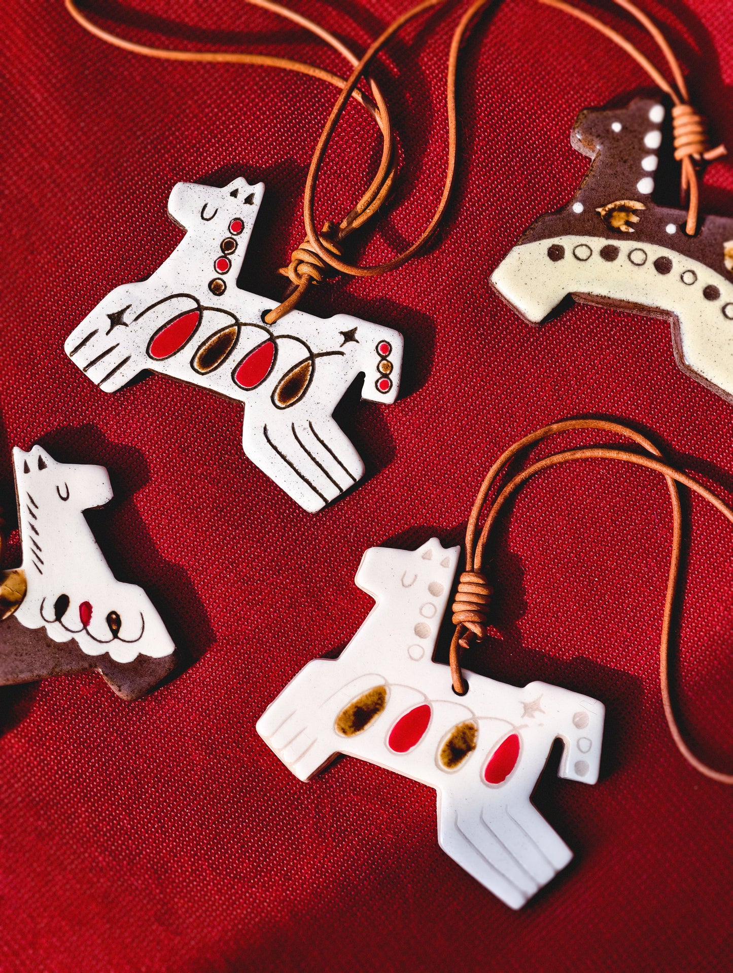 Her Market - Infinity Love Pattern Brown Symbolic Ceramic Horse Charm