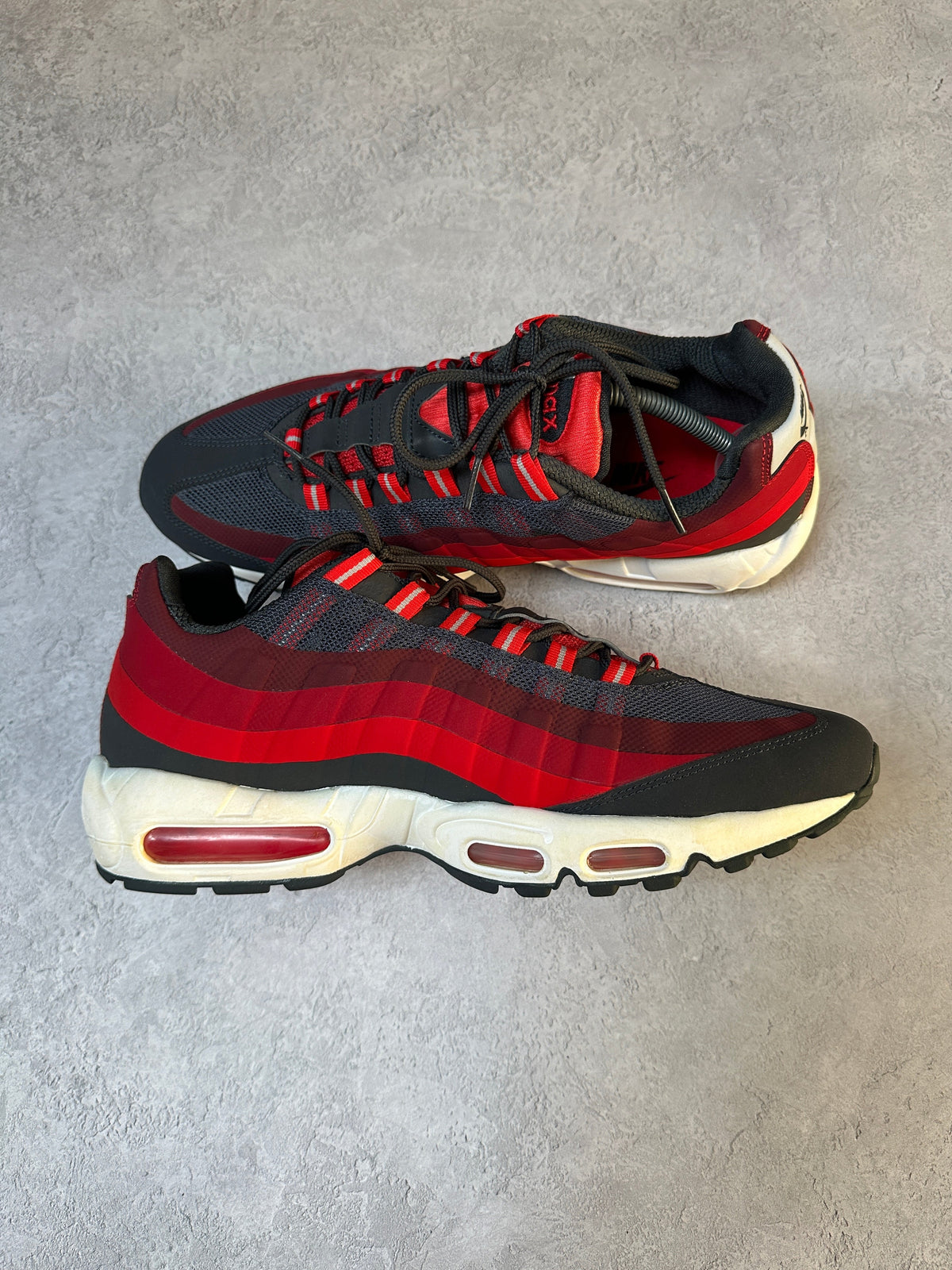 Nike Air Max 95 | Anthracite Red No Sew | UK 11