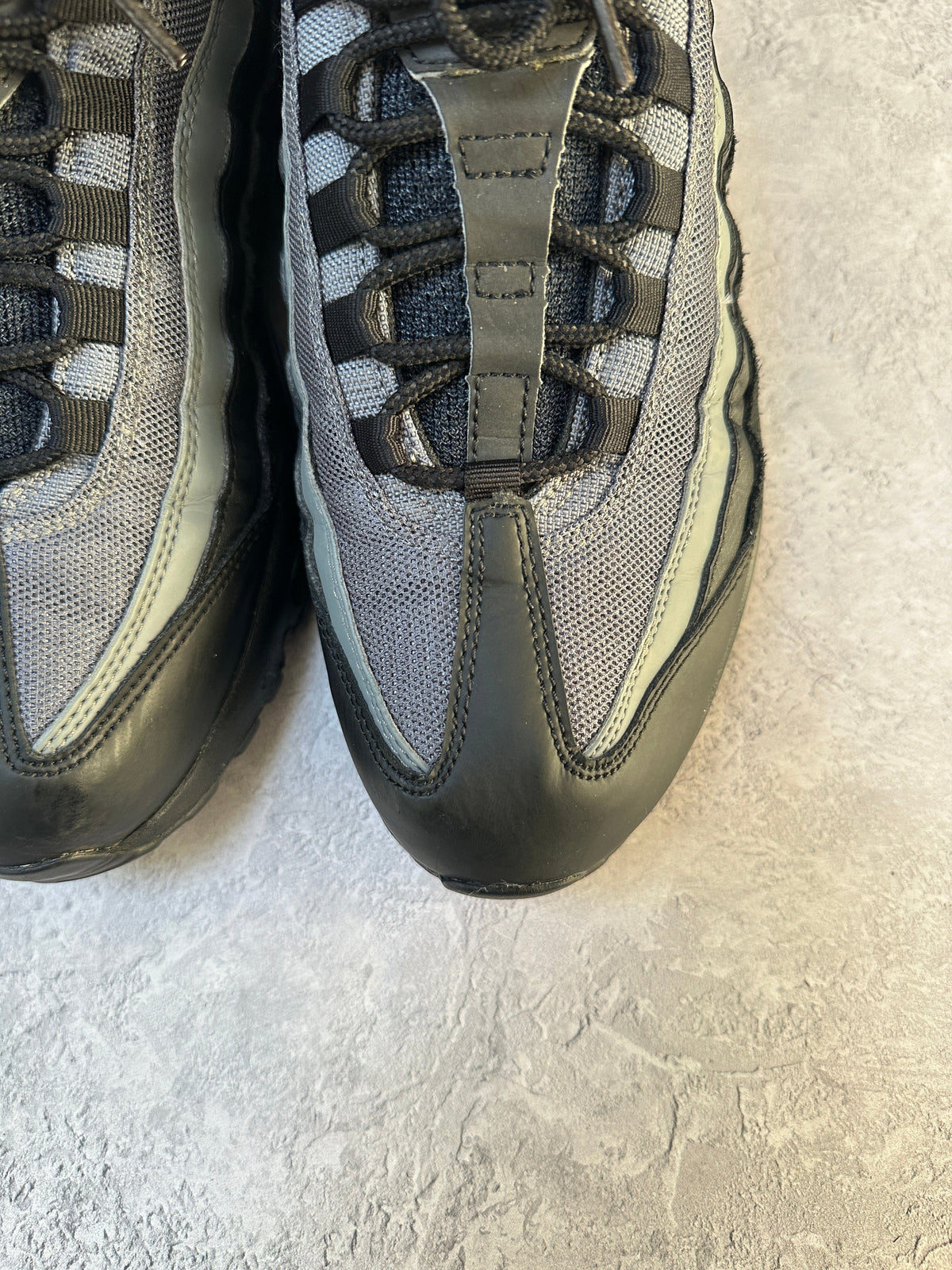Nike Air Max 95 | Black / Smoke Grey | UK 8
