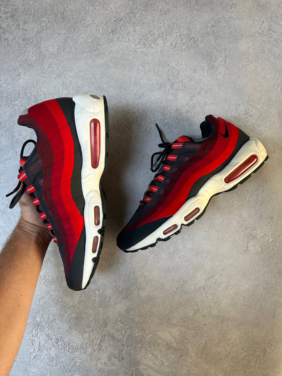 Nike Air Max 95 | Anthracite Red No Sew | UK 11