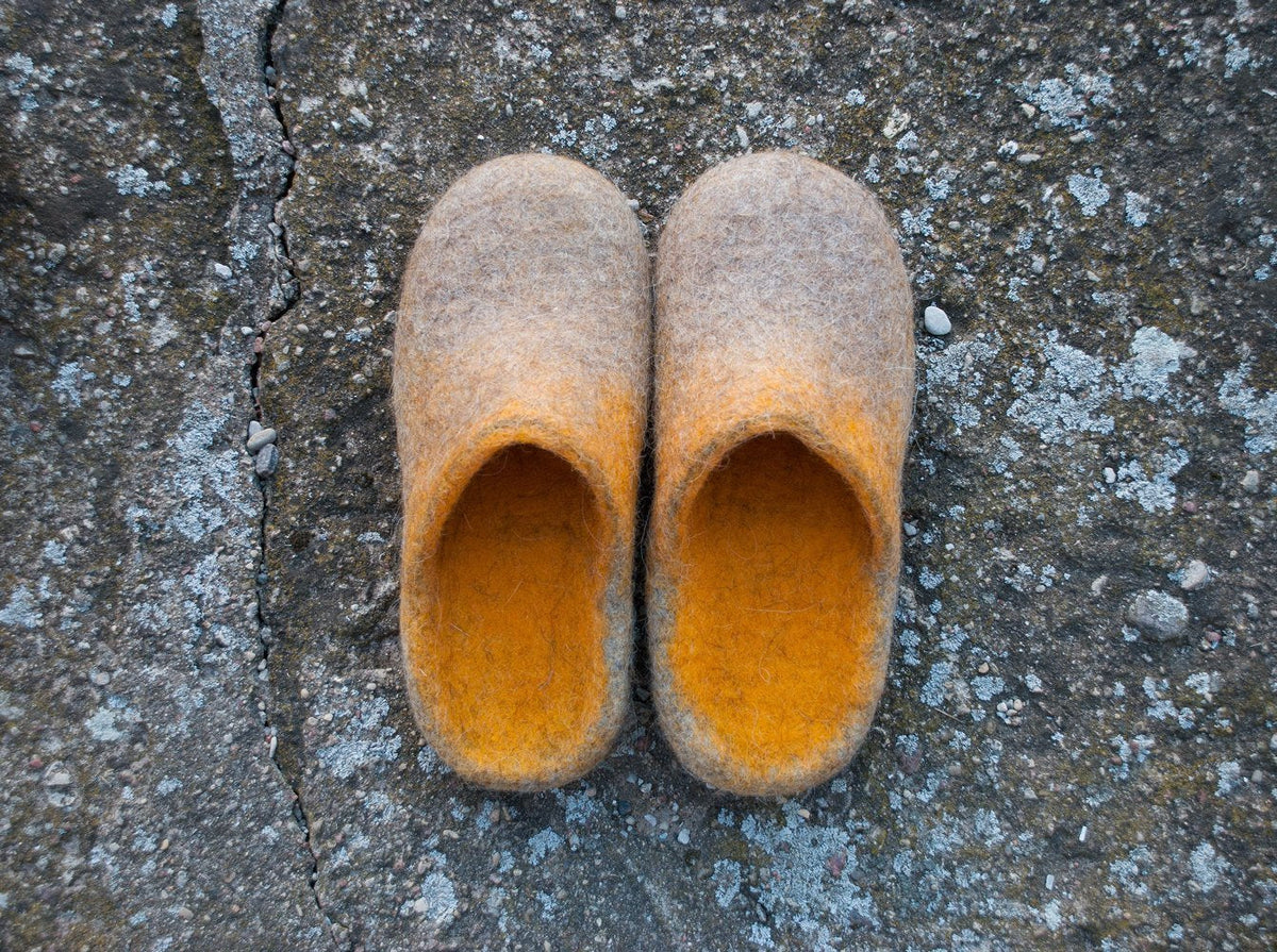 Women's Ombre Slip-On Slippers