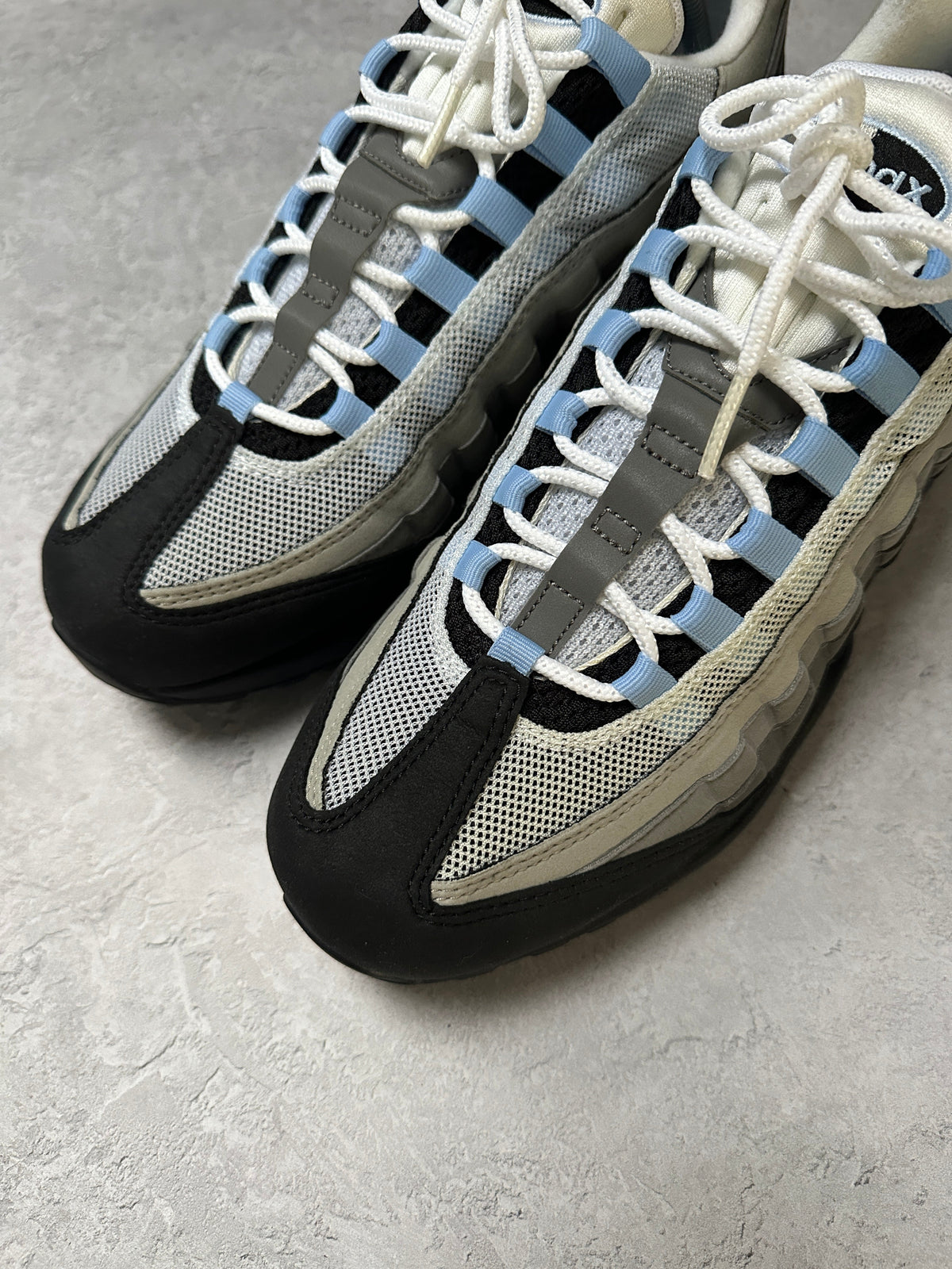 Nike Air Max 95 | Aluminum | UK 9.5