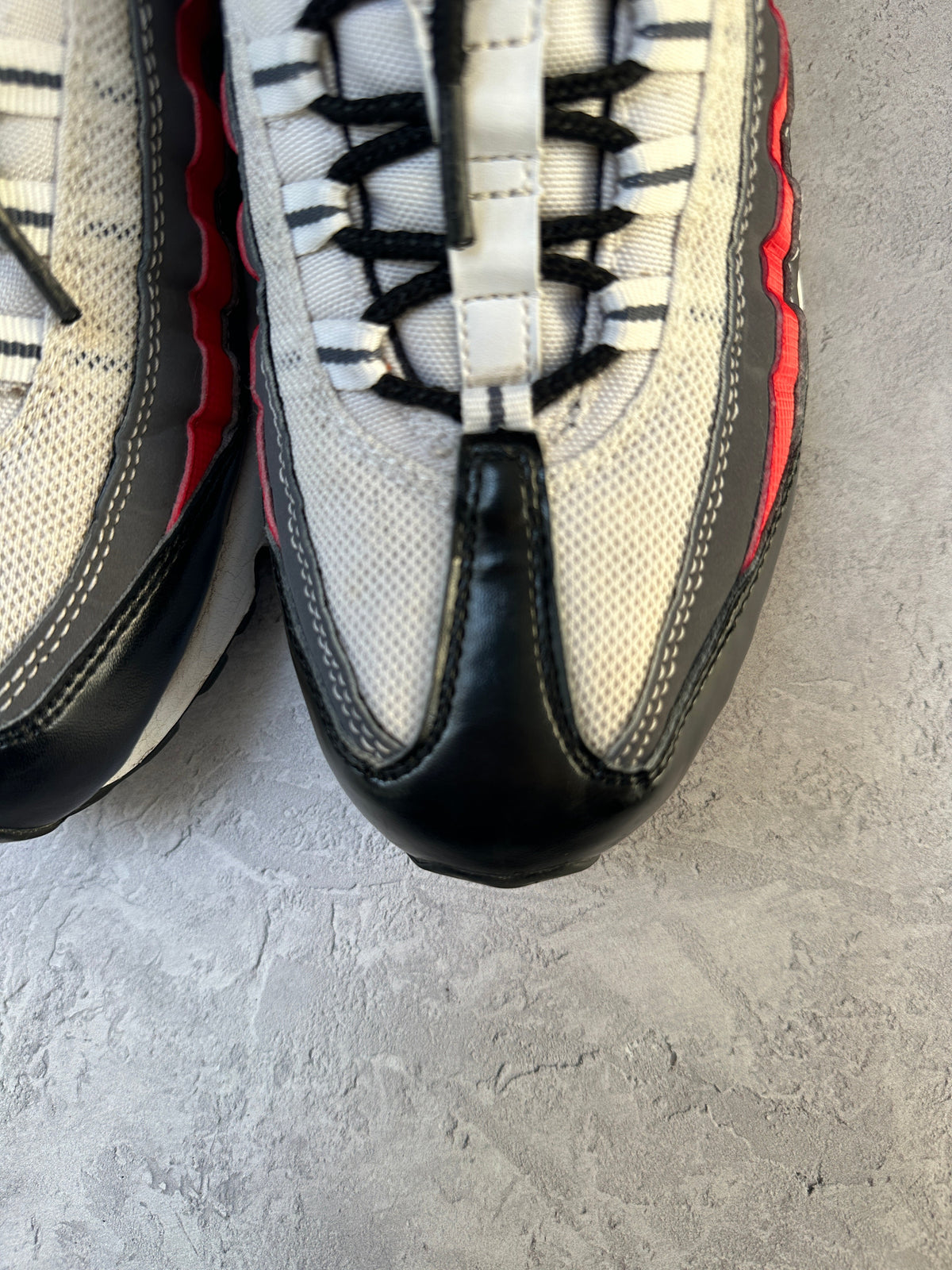 Nike Air Max 95 | Black / Chilling Red / Dark Grey | UK 8