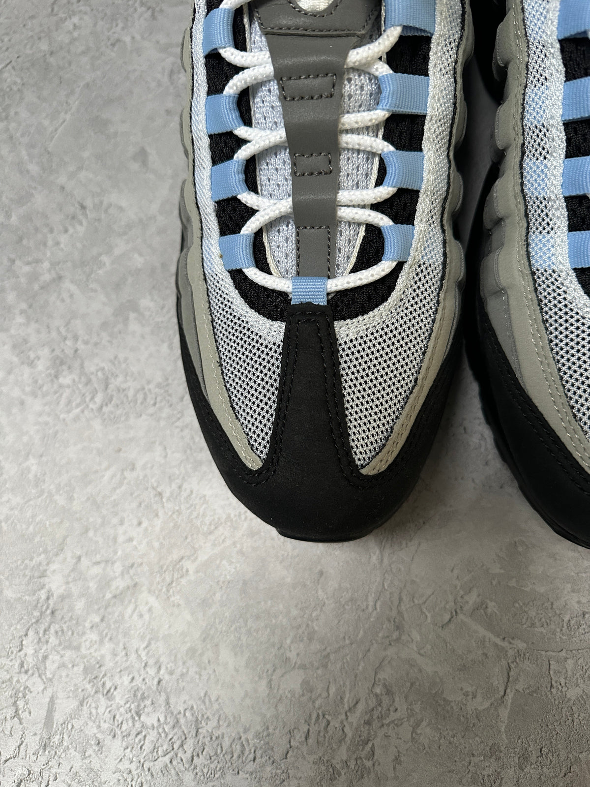 Nike Air Max 95 | Aluminum | UK 9.5
