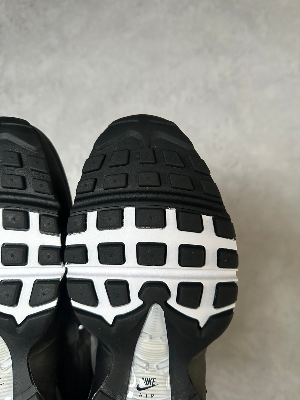 Nike Air Max 95 | Granite 2026 | UK 7.5