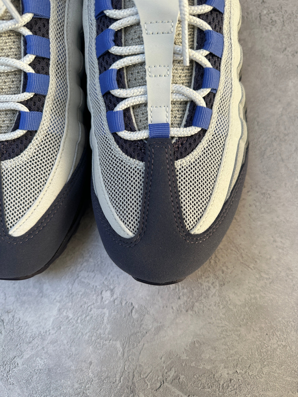 Nike Air Max 95 | Photon Dust / Purple Dynasty | UK 8.5
