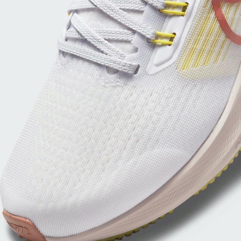 Nike Air Zoom Pegasus 39 Women's Beige Running Trainers DH4072 501