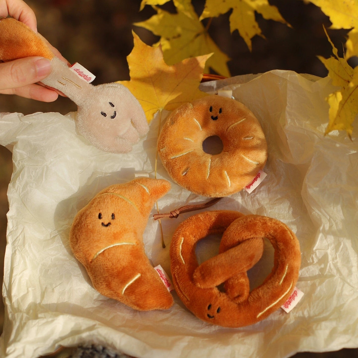Daily White - Bakery Bag Charm