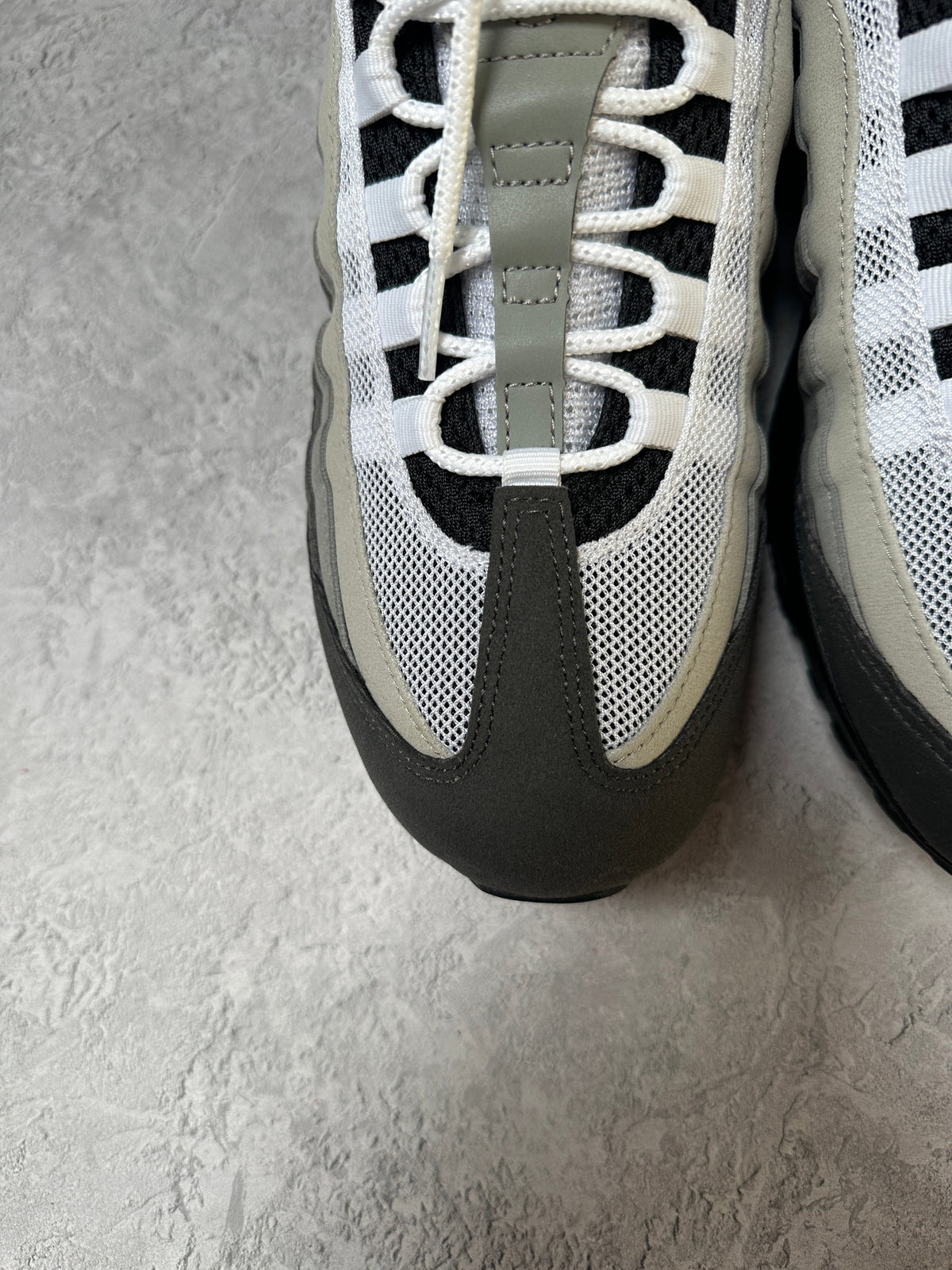 Nike Air Max 95 | Granite 2026 | UK 8