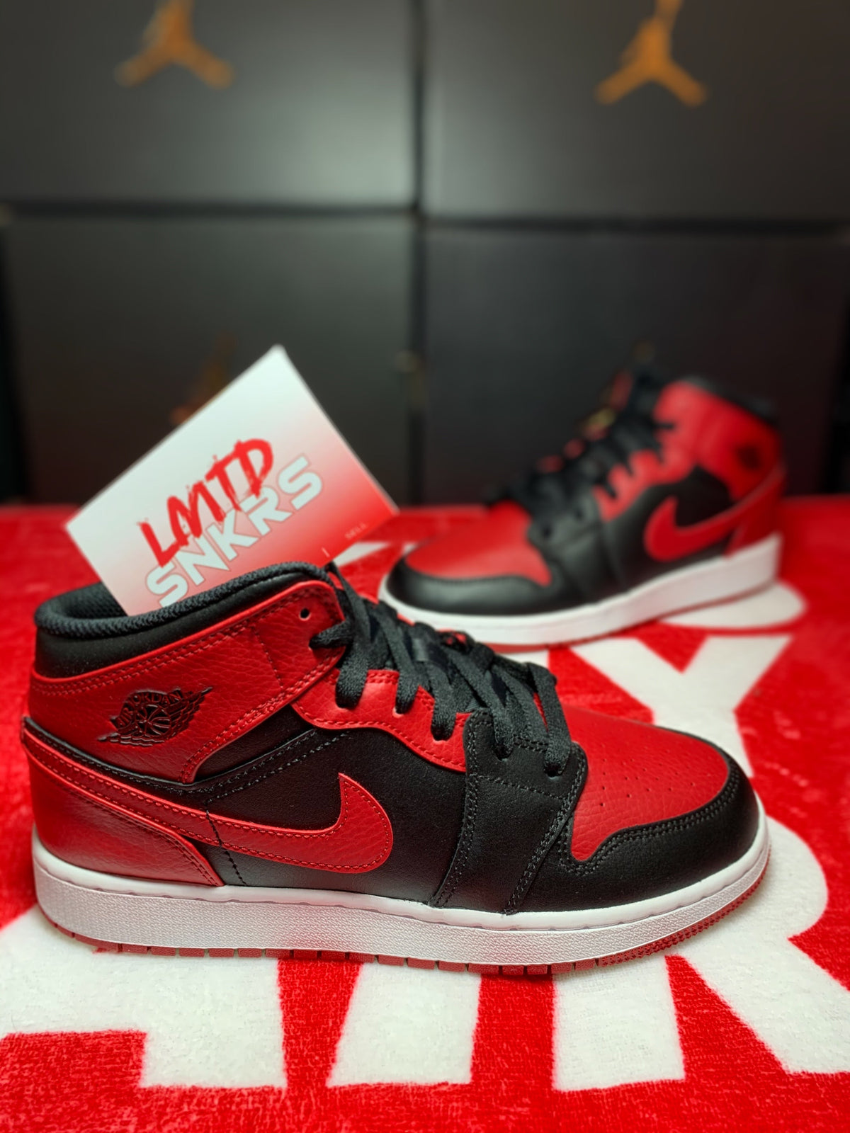 Jordan 1 Mid Banned 2020 Trainers