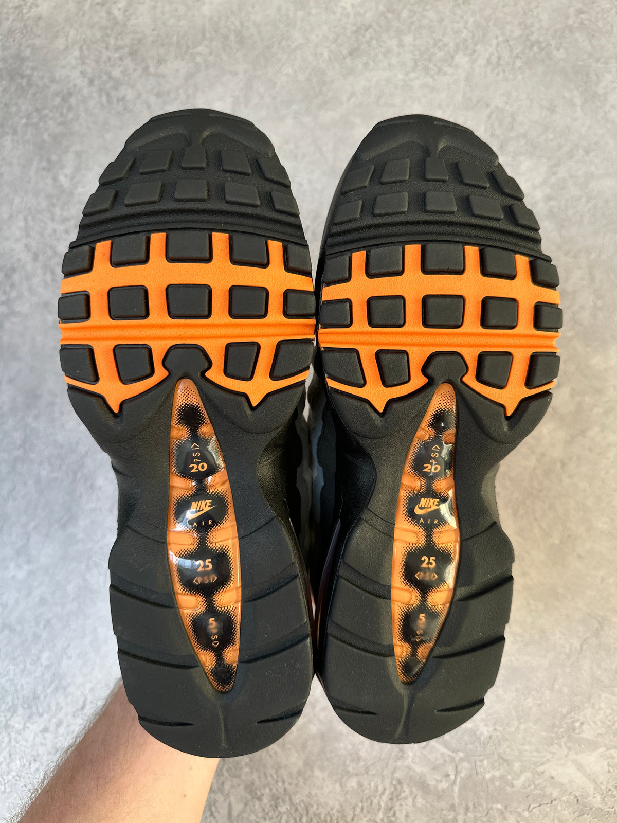 Nike Air Max 95 | Mandarin 2025 | UK 7.5