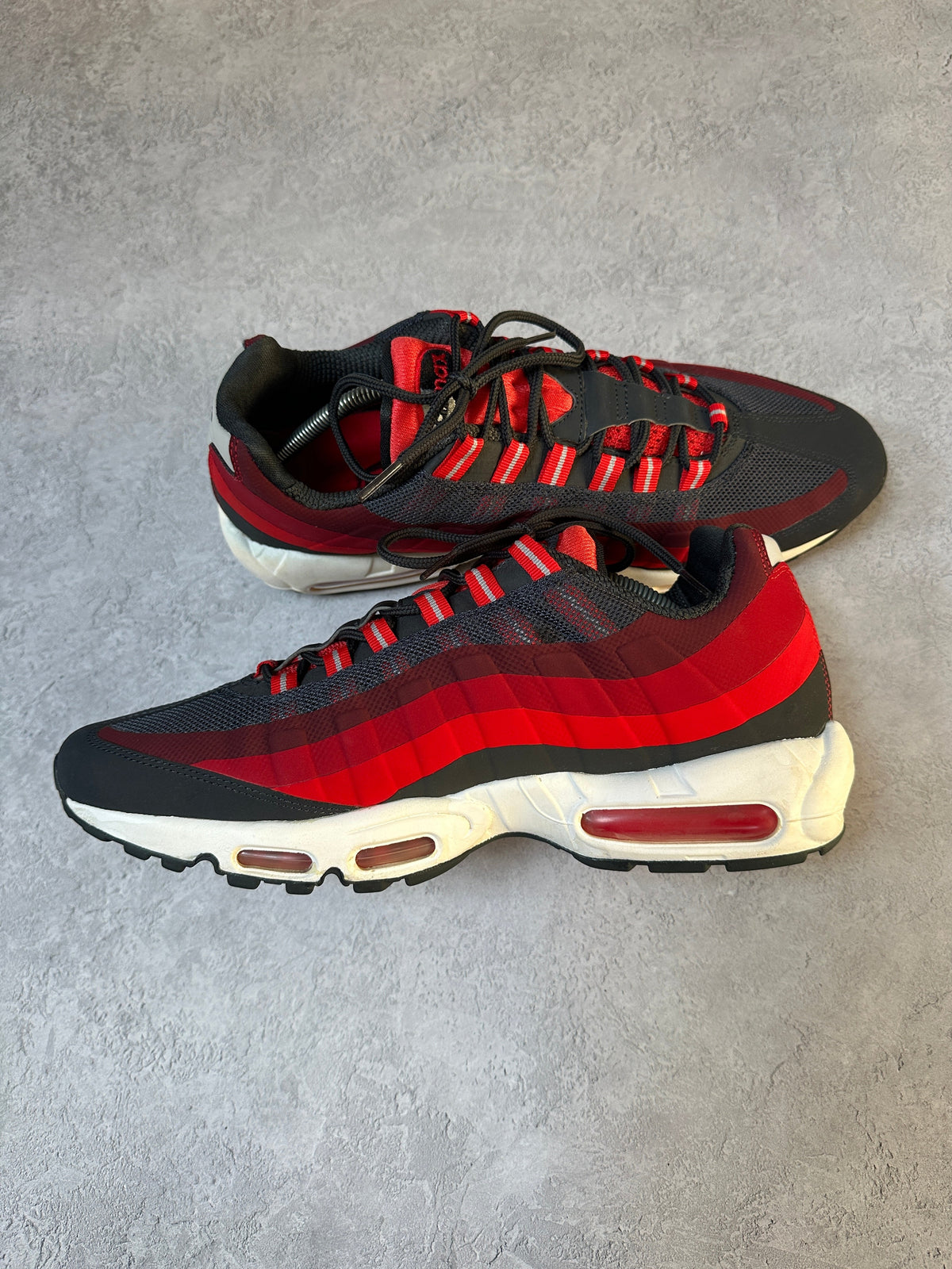 Nike Air Max 95 | Anthracite Red No Sew | UK 11