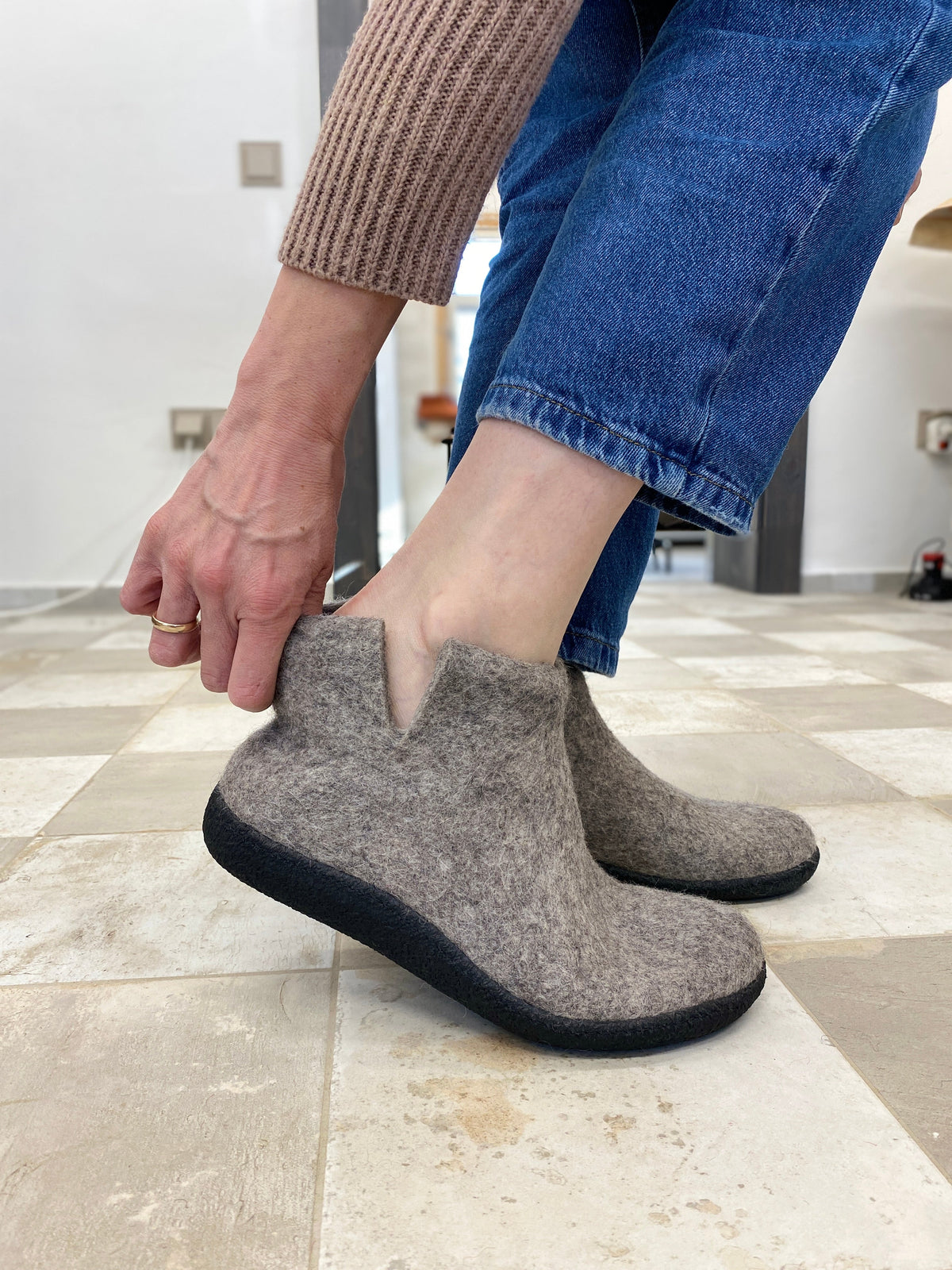 Women's Olive WOOBOOTS Wool Slippers