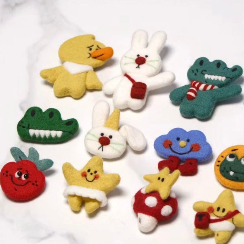 NINIGOGO - UO Star & Bag Needle Felted Brooch