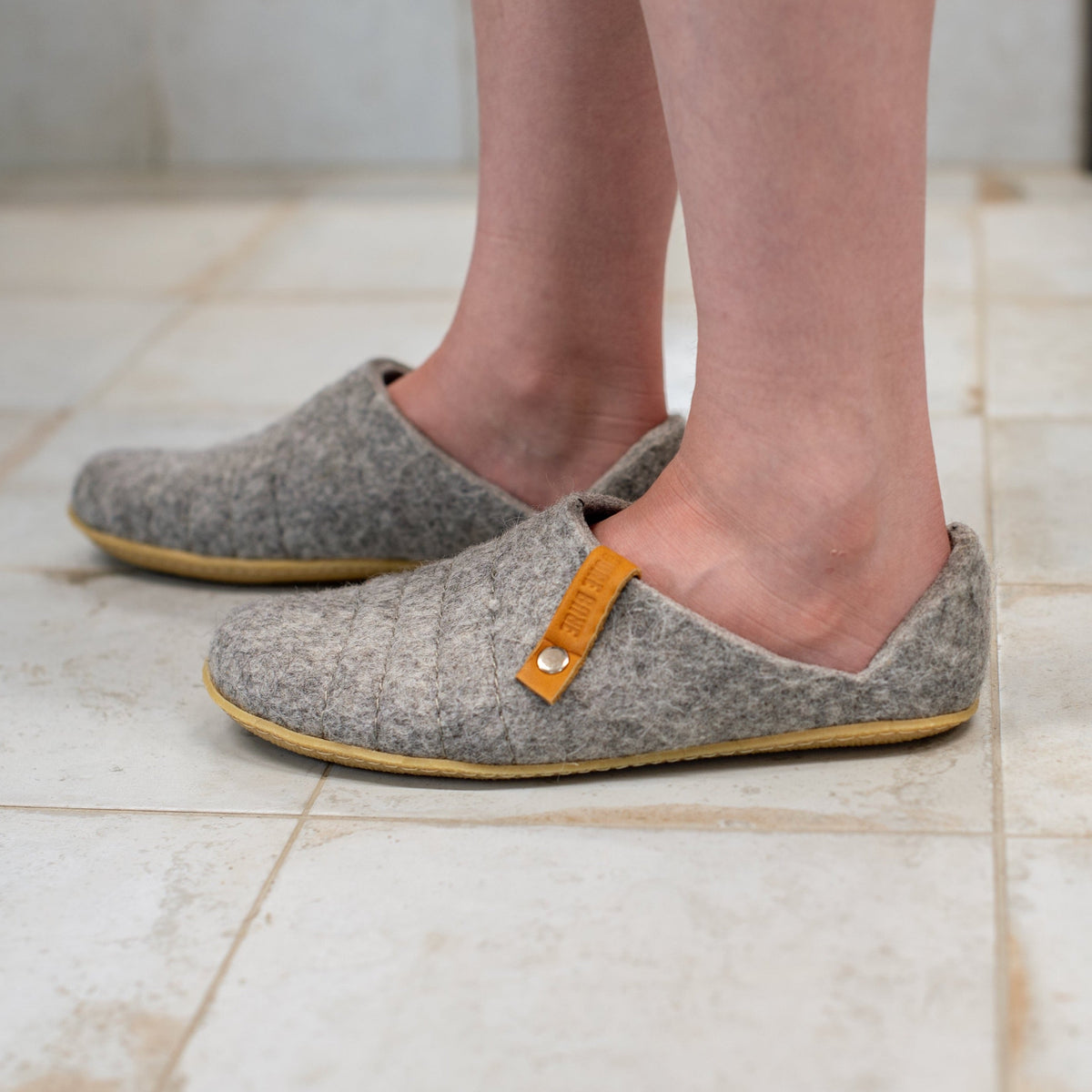 COCOON Convertible Slip-On Slippers with Collapsible Back