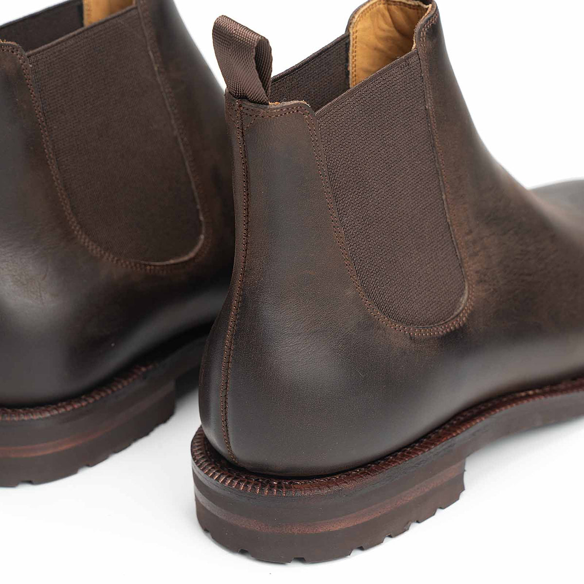 514015 - Brown Waxy Calf Wholecut Chelsea Boot - E