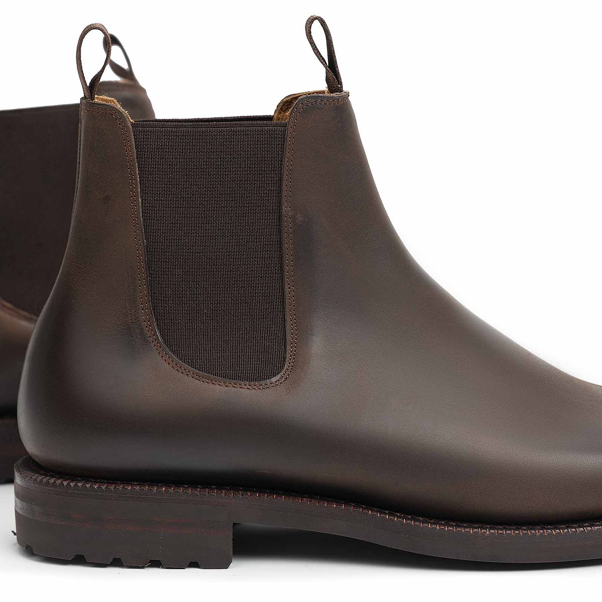 514015 - Brown Waxy Calf Wholecut Chelsea Boot - E