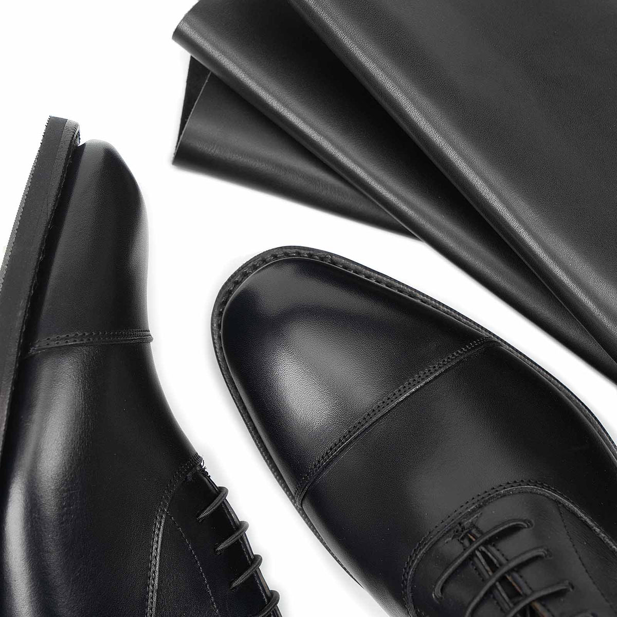 514150 - Black Silkcalf Cap Toe Oxford - E