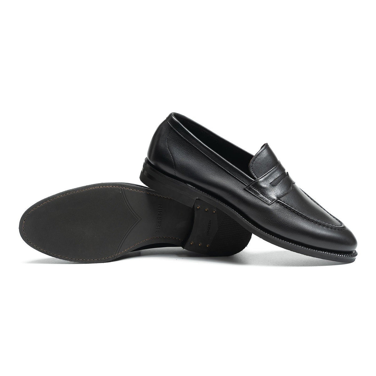 514511 - Black Softcalf Loafer - E