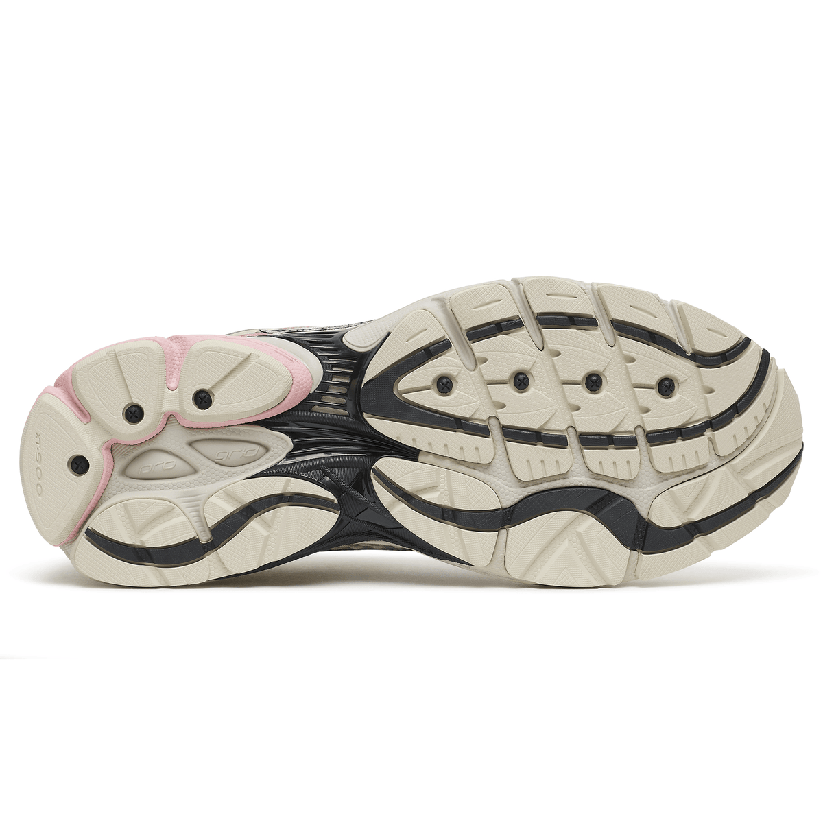 Saucony ProGrid Omni 9 – Eggshell Touch Trainers