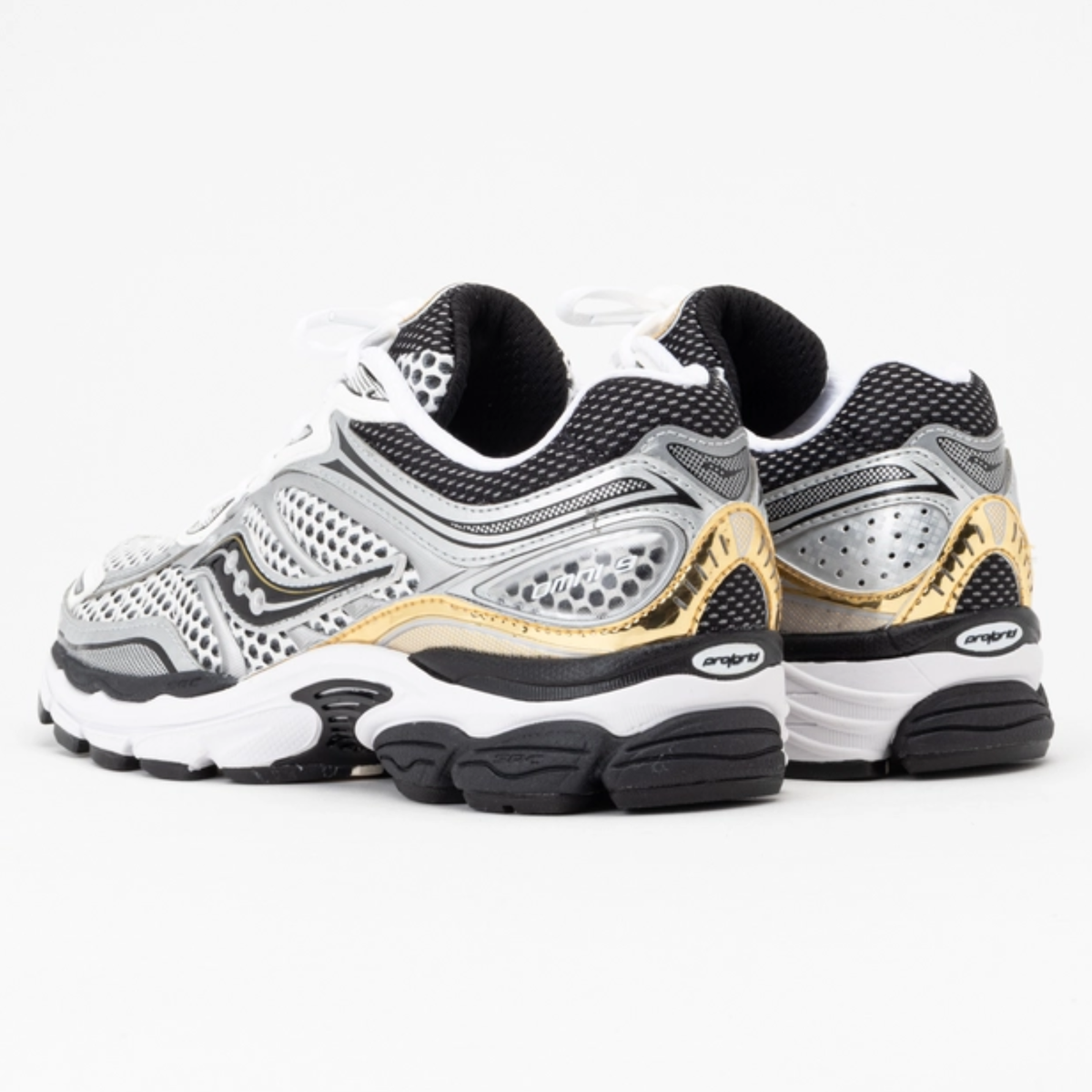 Saucony ProGrid Omni 9 Silver Gold Sneakers